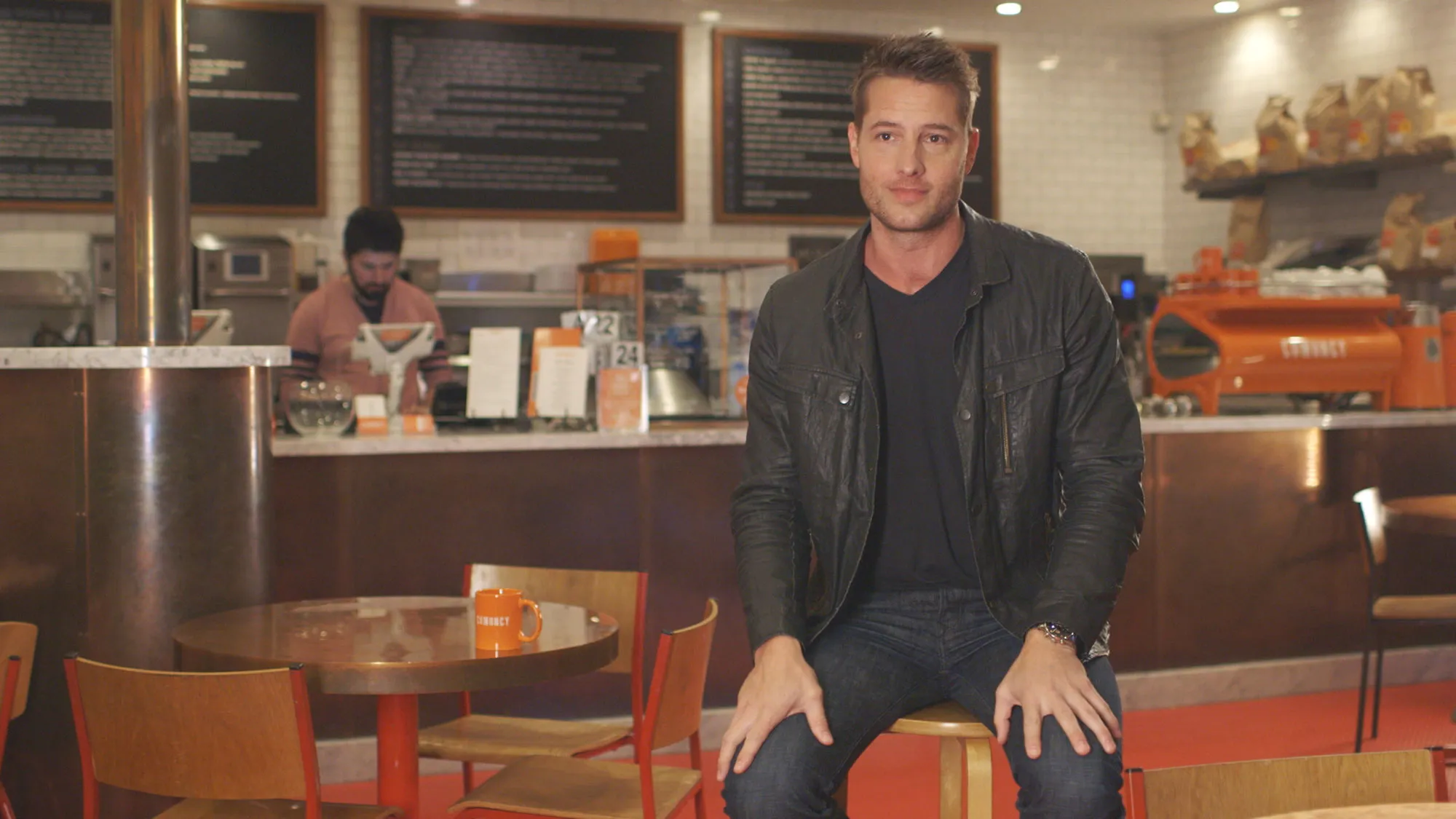 Justin Hartley dog sitting