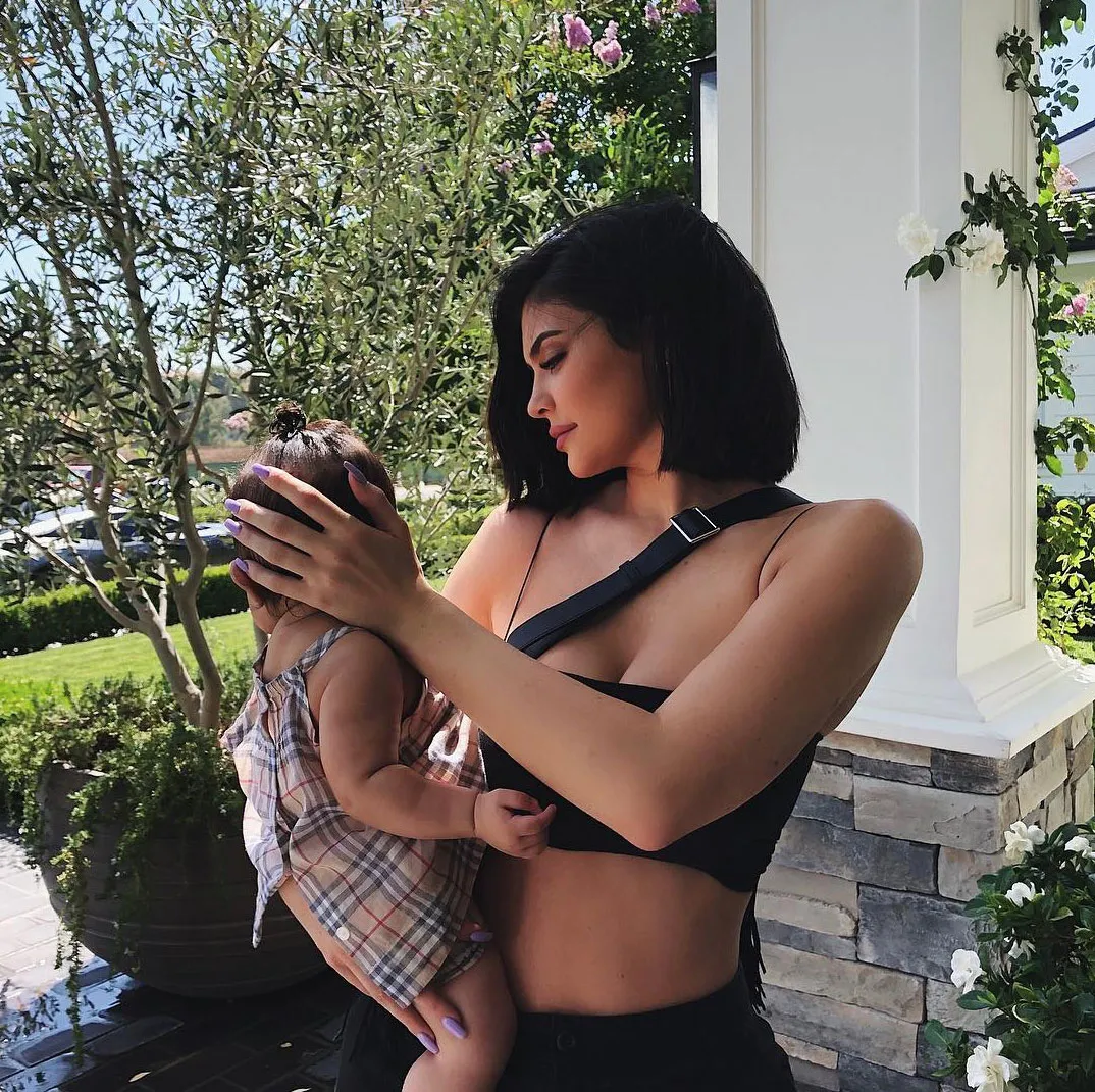 Kylie Jenner Stormi muscle excerises
