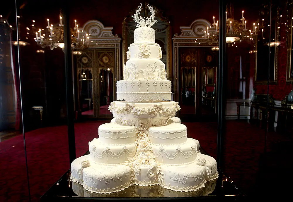 royal-wedding-cake