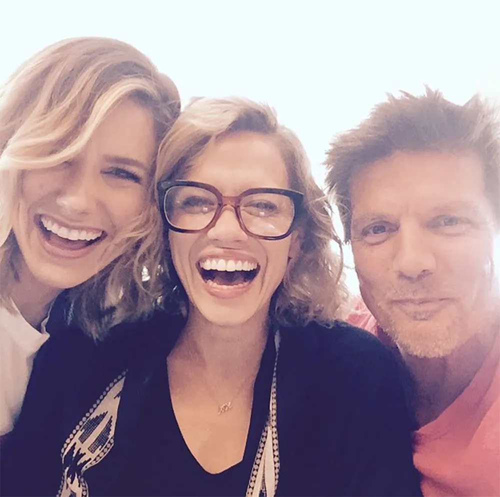 Sophia Bush Joy Lenz Paul Johannsson Group Text One Tree Hill