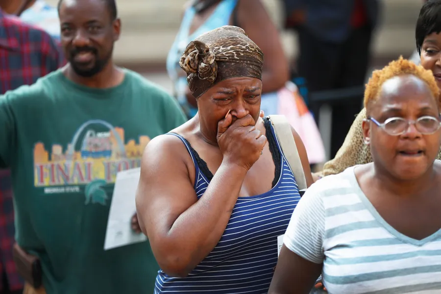aretha franklin open casket visitation