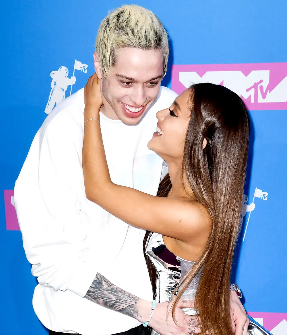 Ariana-Grande-Pete-Davidson-first-kiss