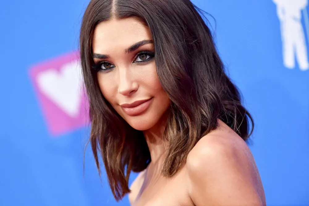 chantel jeffries reacts justin bieber engagement