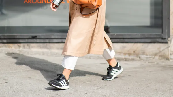 sneaker street style