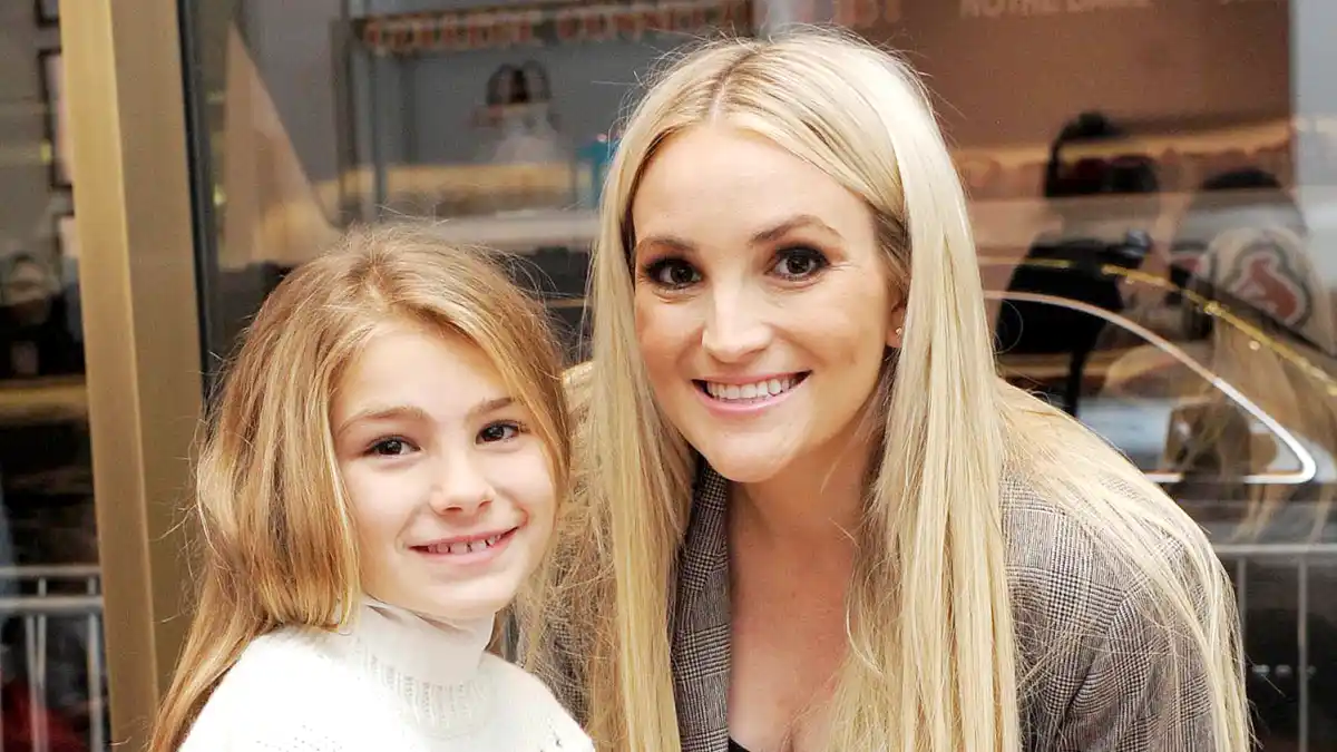 Jamie-Lynn-Spears-Maddie-shotgun