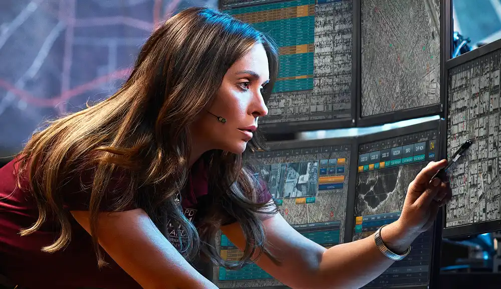 Jennifer Love Hewitt Hopes To Sing On 9-1-1