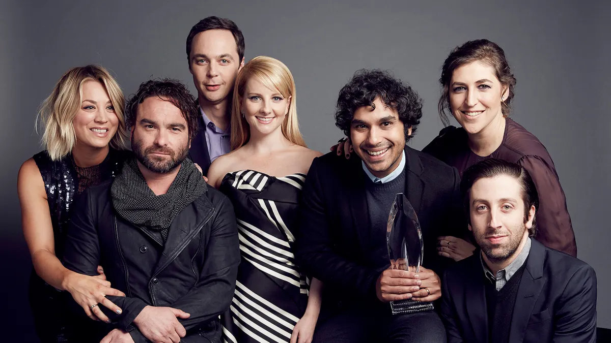 Kaley-Cuoco-Big-Bang-Theory-cast