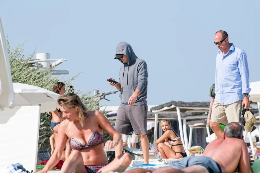 Leonardo DiCaprio hiding in plain sight