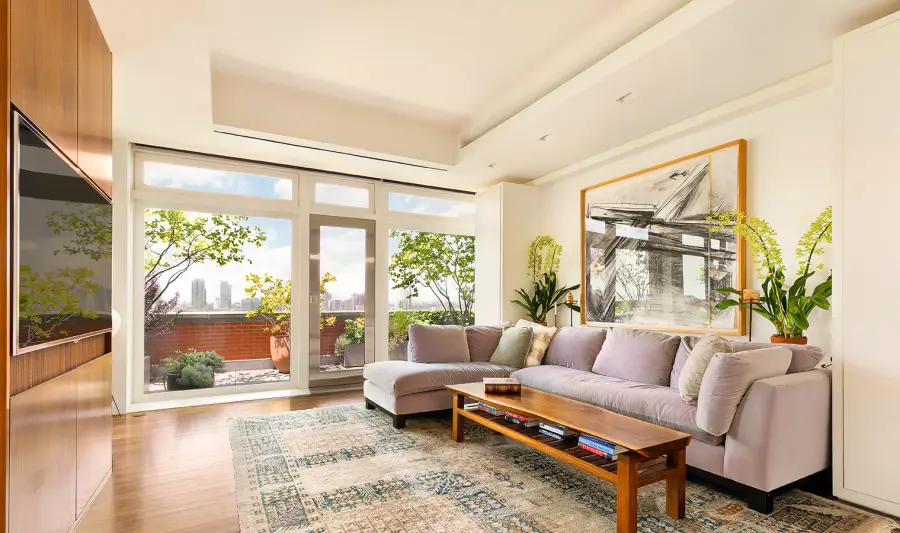 Meryl Streep, apartment sale