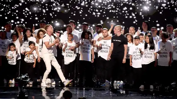 Ryan-Tedder-and-Logic-vmas-2018