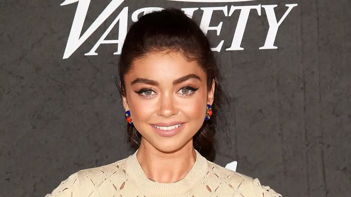 sarah hyland wells adams