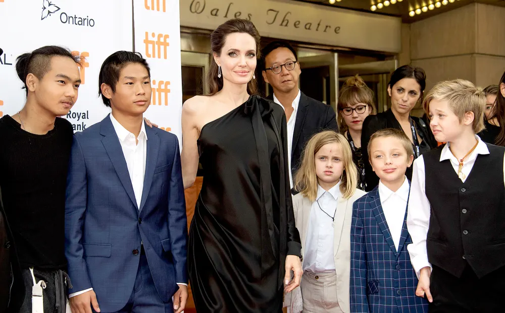 angelina-jolie-and-children