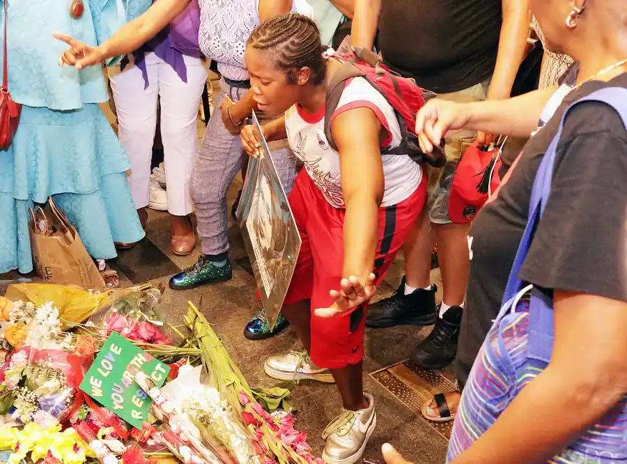 Aretha Franklin Remembered Tributes Memorials