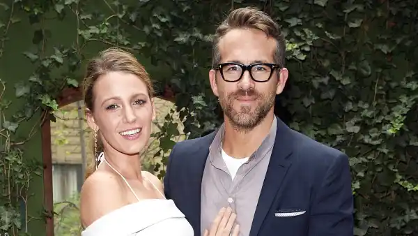 Blake Lively Ryan Reynolds In Love