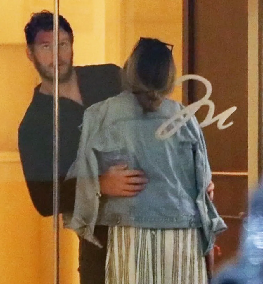 Chris Pratt Katherine Schwarzenegger Cozy PDA