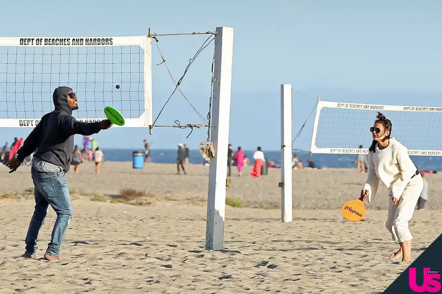 Katie Holmes Jamie Foxx Beach Love