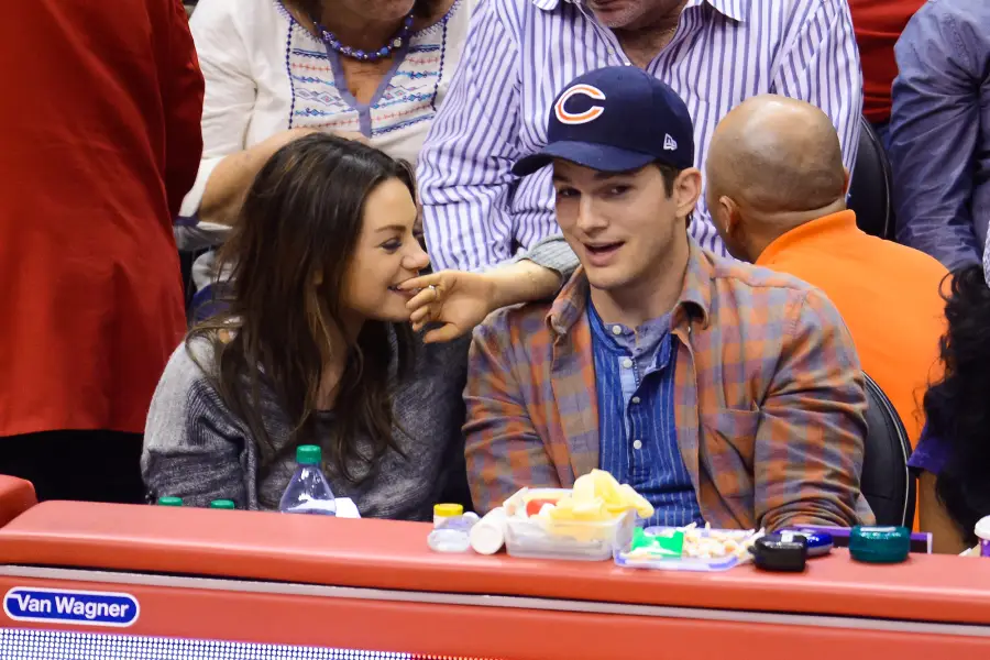 mila kunis ashton kutcher romance
