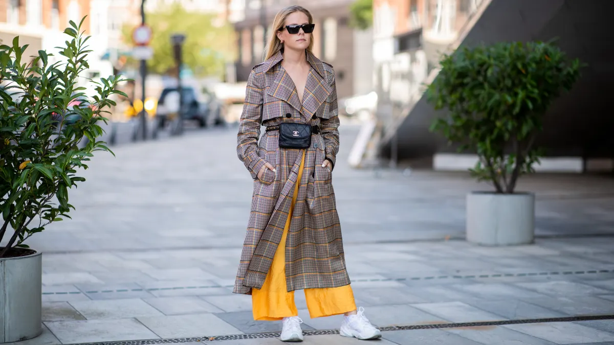 plaid trench coat street style