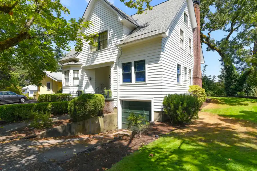 twilight-house-for-sale