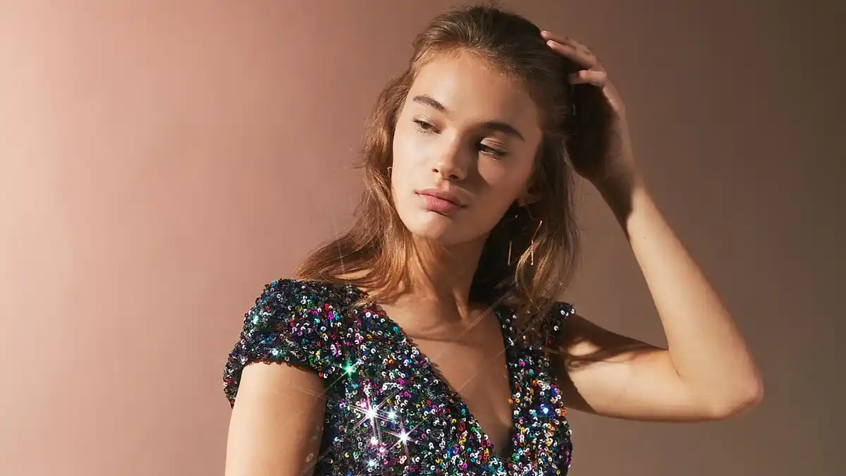 dress the population