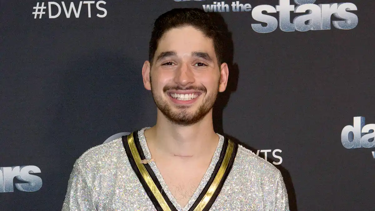 Alan-Bersten-neck-scar