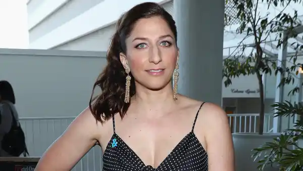 Chelsea Peretti, Cake, Twitter