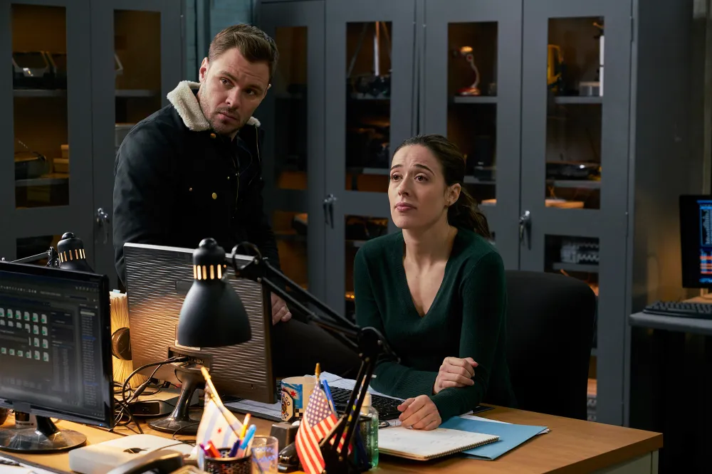 Chicago P.D.&rsquo;s Marina Squerciati and Patrick Flueger Are Still Shipping Burzek