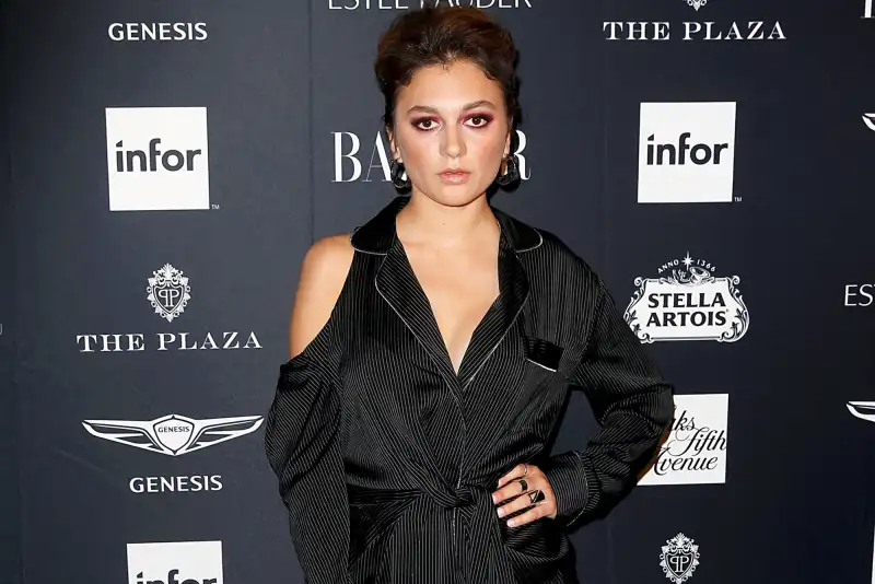 Emma Kenney, Emmy Rossum, Shameless