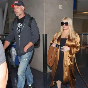 Jessica Simpson, Eric Johnson, Pregnant, LAX