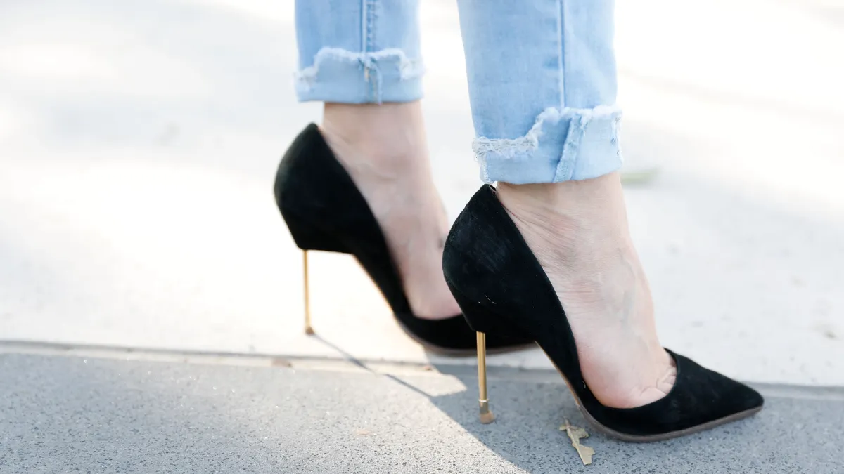 Street Style In Sydney - August 2018