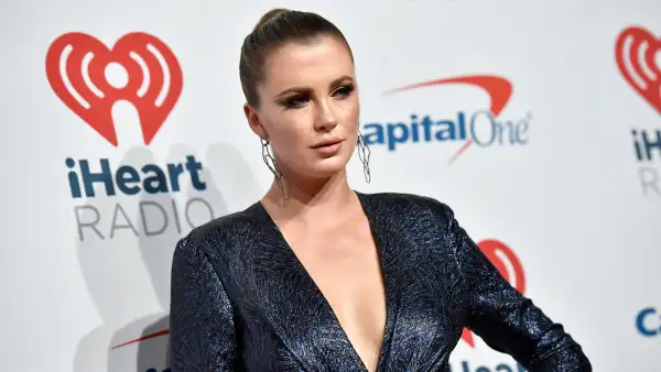 Ireland Baldwin Says She Has 'No Idea' What Is Going on With Justin Bieber and Hailey Baldwin: 'They're Just Kissing All Over the World'