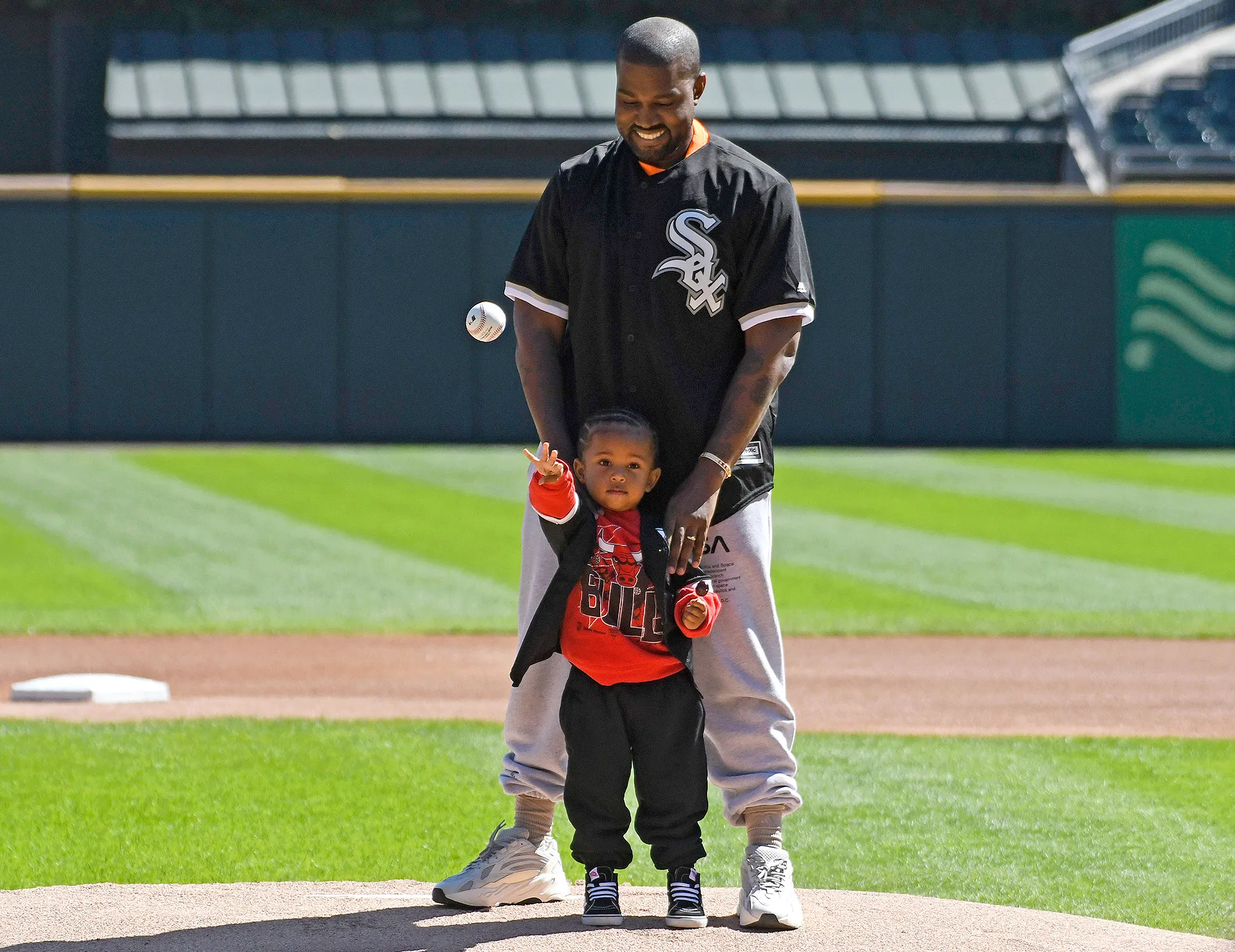 Kanye West, Saint West, First Pitch, Cubs, White Sox