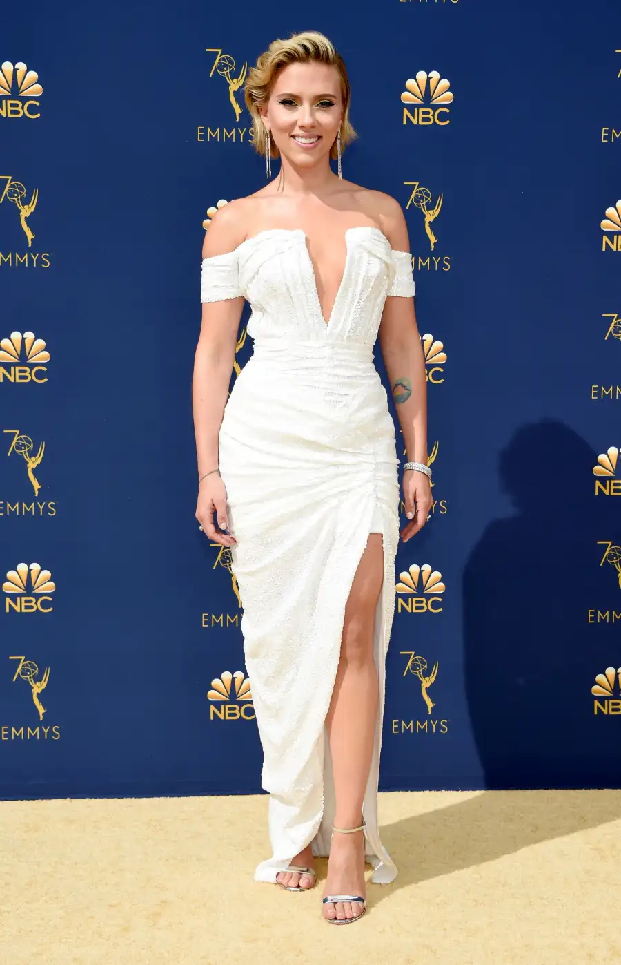 Scarlett-Johansson-emmy-18