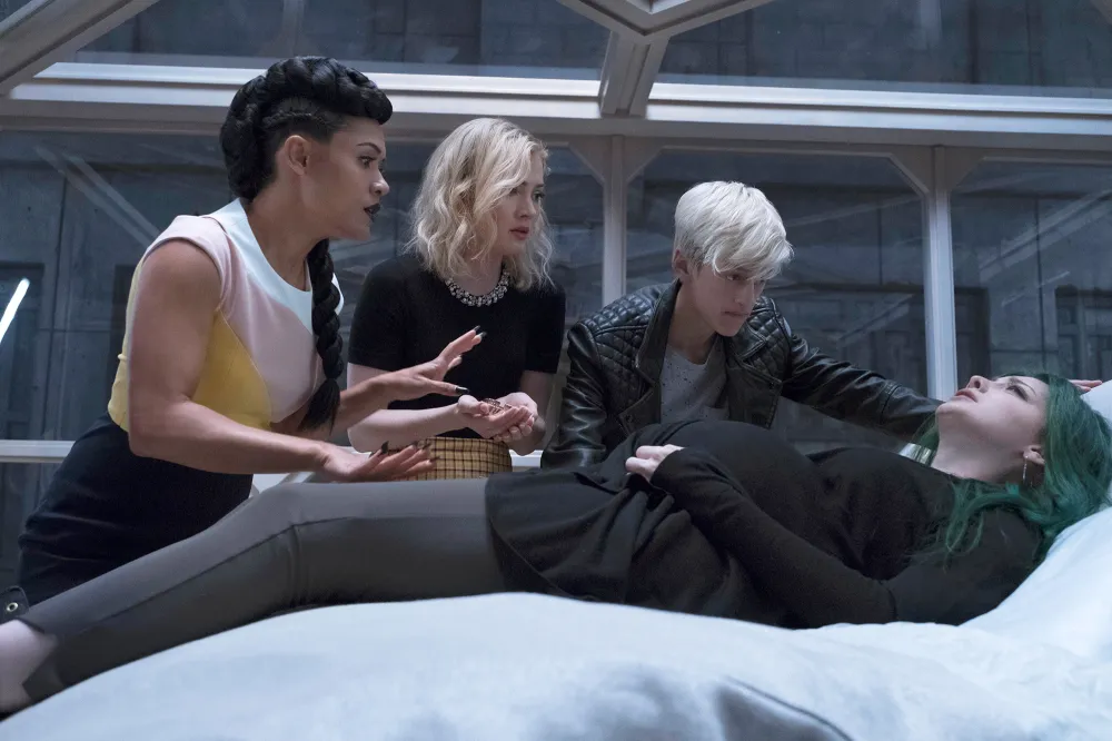 The Gifted's Emma Dumont Breaks Down Intense Birth Scene