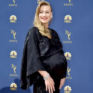 Yvonne-Strahovski-baby-reveal