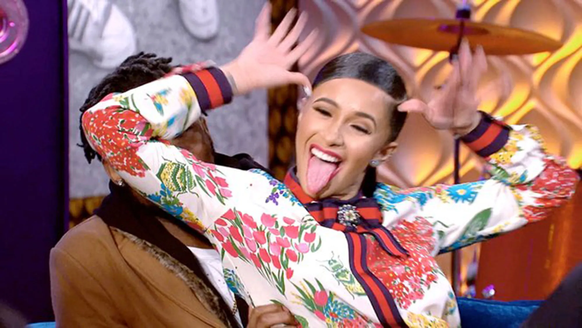 cardi b throws shoe before nicki minaj fight