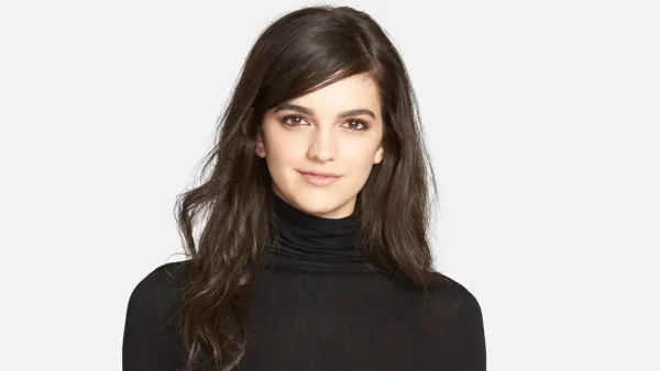 chelsea28-BLACK-Layering-Turtleneck