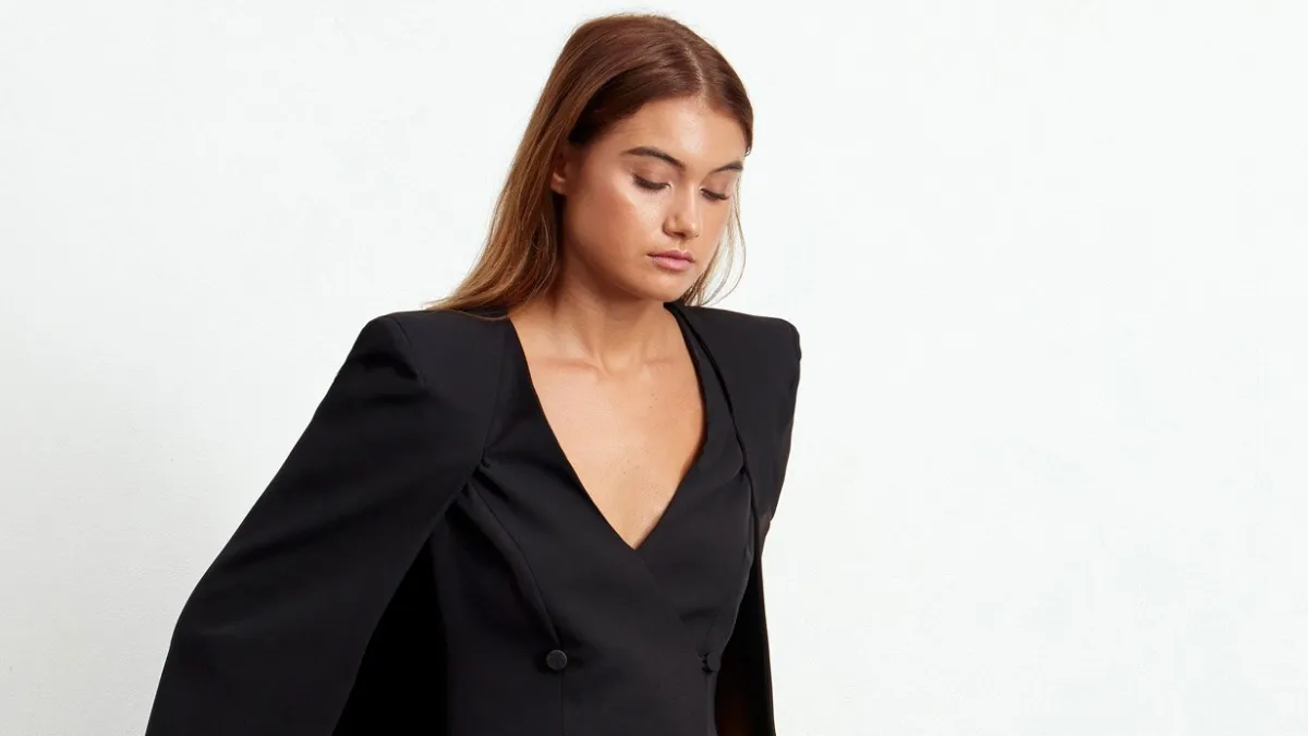 elliatt sorrento black cape dress