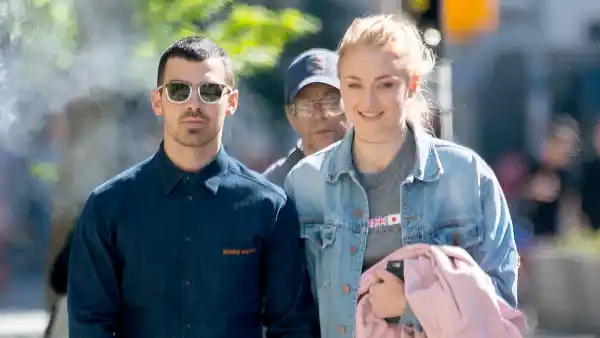 sophie-turner-joe-jonas-emmys-2018