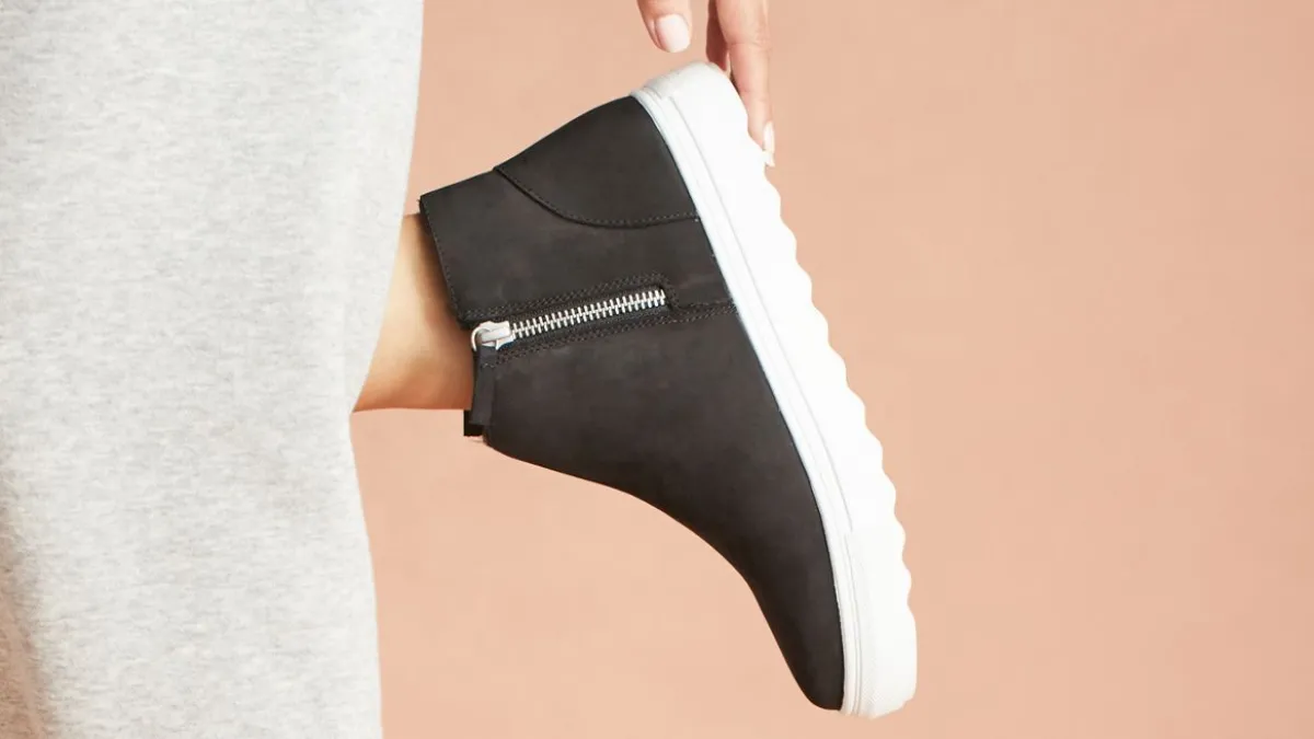 jslides poppy shearling shoes