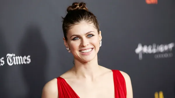 Alexandra-Daddario-on-dating