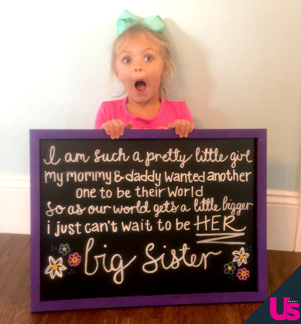 Catelynn-Lowell-and-Tyler-Baltierra-gender-reveal