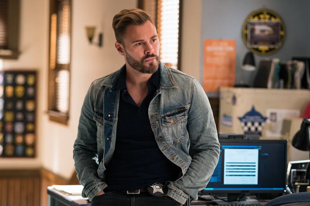 Chicago P.D.&rsquo;s Patrick Flueger Worries Fans Will &lsquo;Be Pissed Off&rsquo; Over Romance Twist