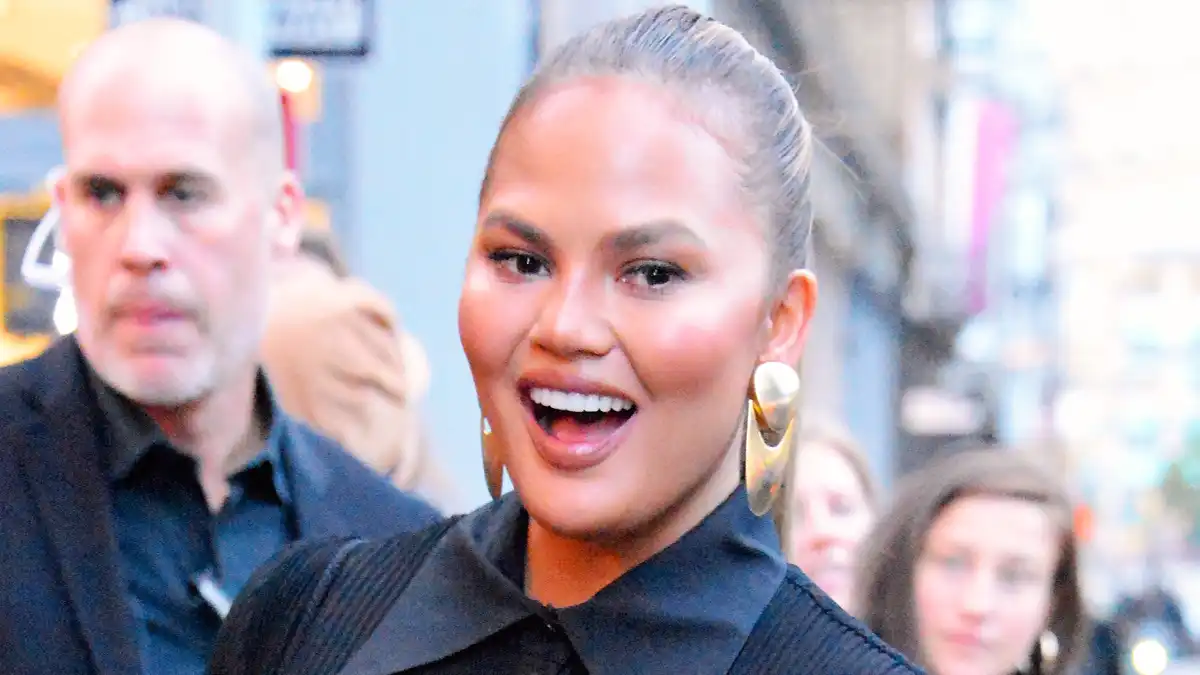 Chrissy Teigen Ellen
