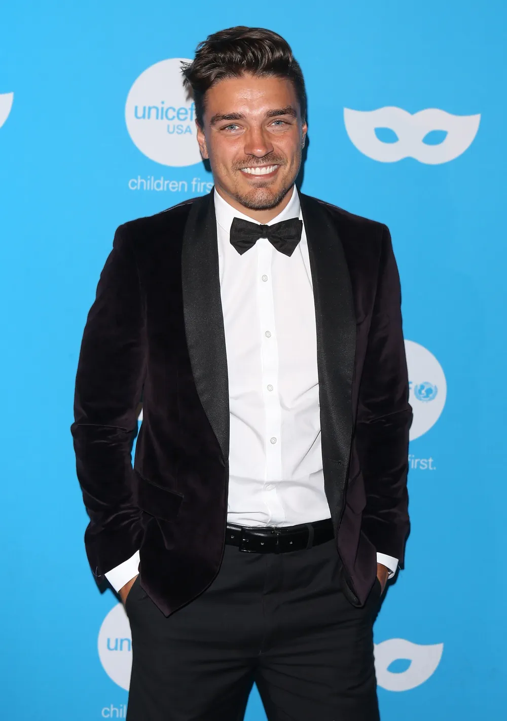 Dean Unglert Explains Why He's Staying 'Away From' Bachelor Nation Relationships: 'There's So Much Pressure'