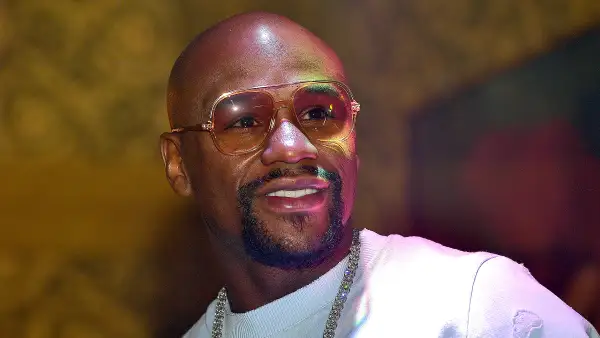 Floyd-Mayweather-iceland