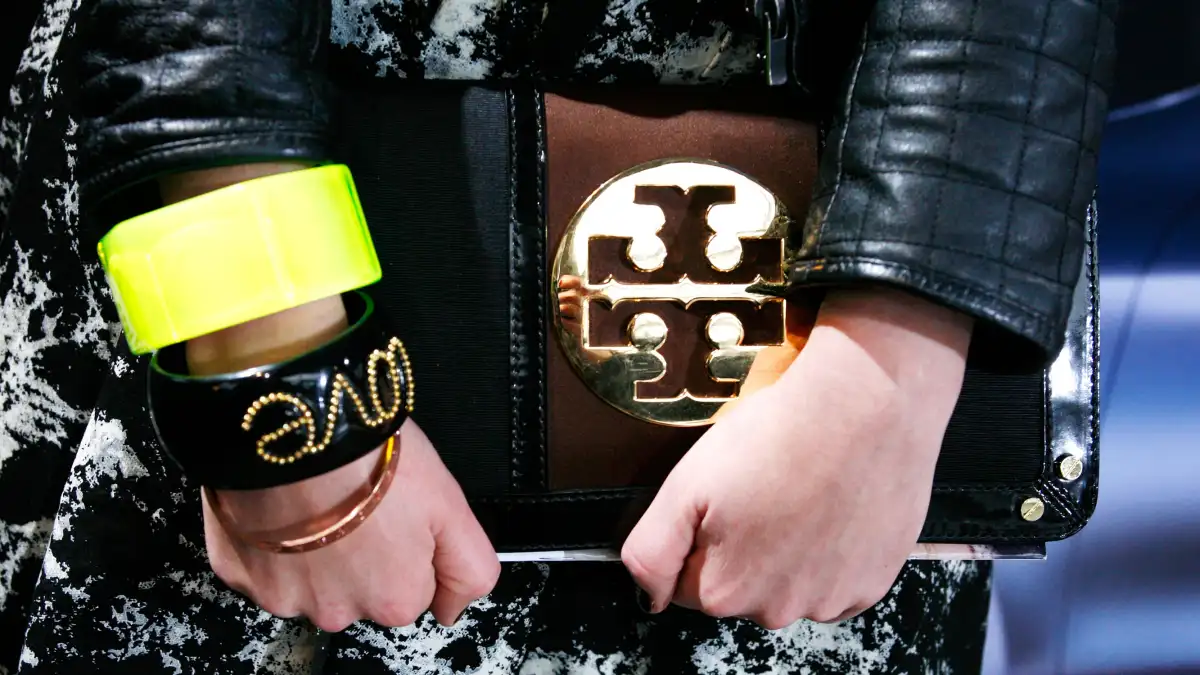 Streetstyle Day 2 - Mercedes-Benz Fashion Week Autumn/Winter 2013/14