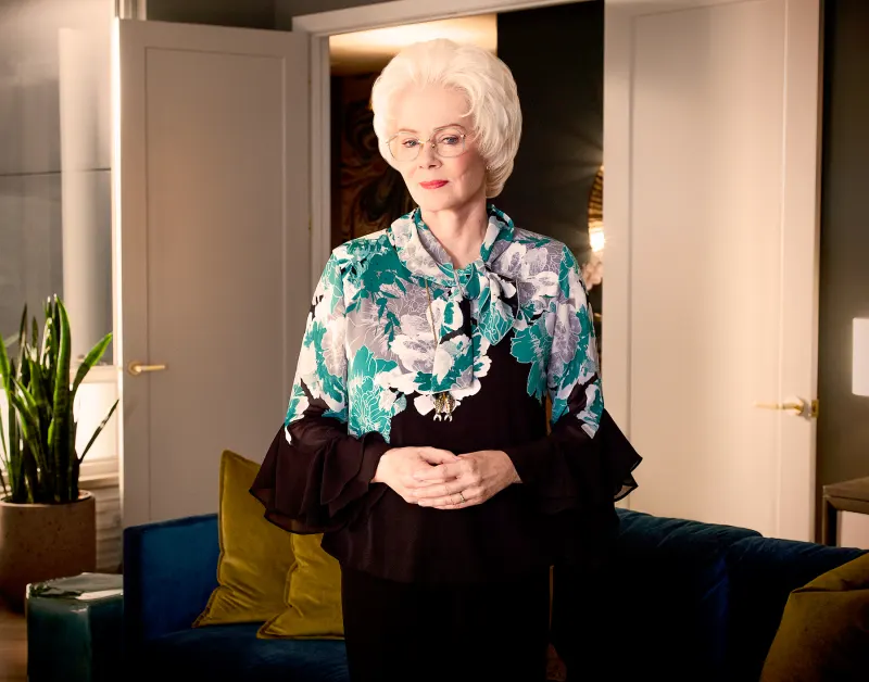 Jean-Smart-Dirty-John