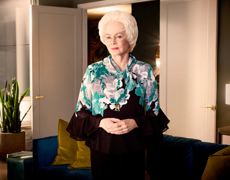 Jean-Smart-Dirty-John