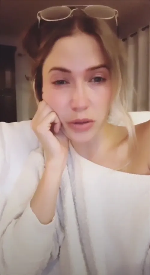 Kaitlyn Bristowe cries